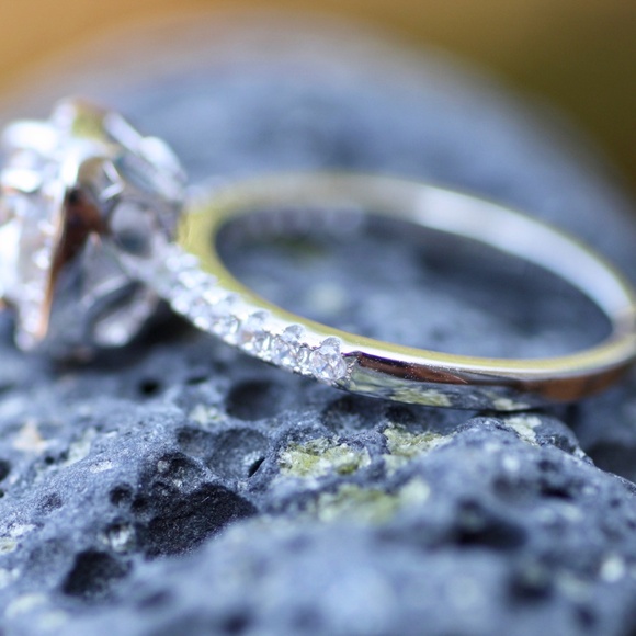 Moissanite Engagement Ring Sterling Silver Top Grade VVS D Colour size 6 1/4 - Picture 8 of 10